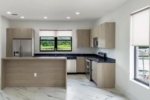 Touwnhouse à Miramar, Floride 3 chambres, 139.73 m2 № 2387077