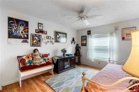 House in New Port Richey, Florida 3 bedrooms, 135.08 sq.m. № 1915461 - photo 19