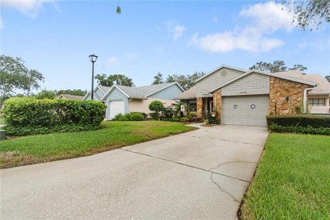 House in New Port Richey, Florida 3 bedrooms, 135.08 sq.m. № 1915461 - photo 2