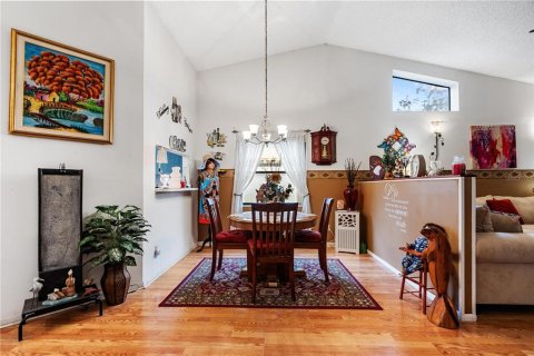 House in New Port Richey, Florida 3 bedrooms, 135.08 sq.m. № 1915461 - photo 8