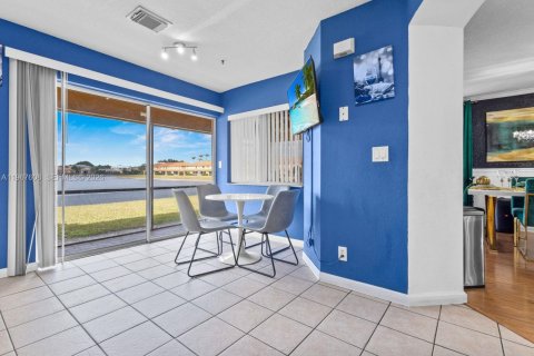 Купить таунхаус в Уэст-Палм-Бич, Флорида 3 спальни, 151.15м2, № 2029706 - фото 8