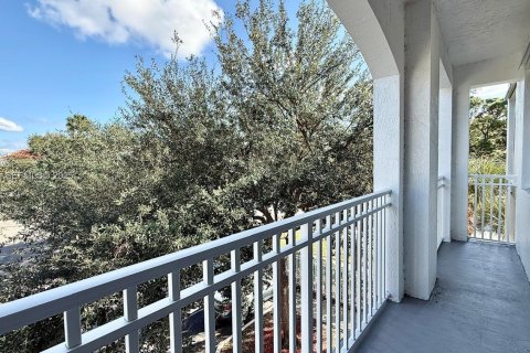 Condo in Palm Beach Gardens, Florida, 1 bedroom № 1983111 - photo 14