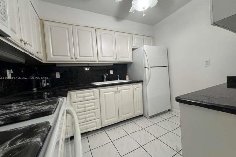 Condominio en alquiler en Fort Lauderdale, Florida, 2 dormitorios, 111.48 m2 № 1956519 - foto 7
