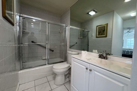Condominio en alquiler en Fort Lauderdale, Florida, 2 dormitorios, 111.48 m2 № 1956519 - foto 11