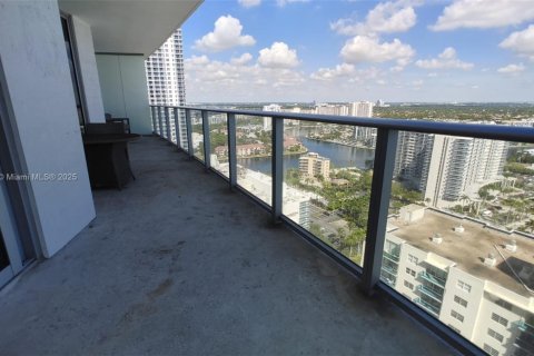 Condominio en venta en Hollywood, Florida, 2 dormitorios, 109.53 m2 № 1473830 - foto 3