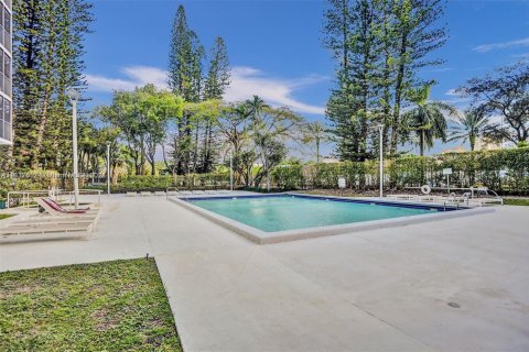 Condo in Aventura, Florida, 2 bedrooms  № 1270269 - photo 22