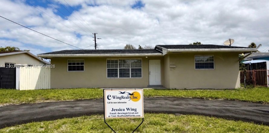 Дом в Холливуд, Флорида 3 спальни, 118.45м2 № 2066882