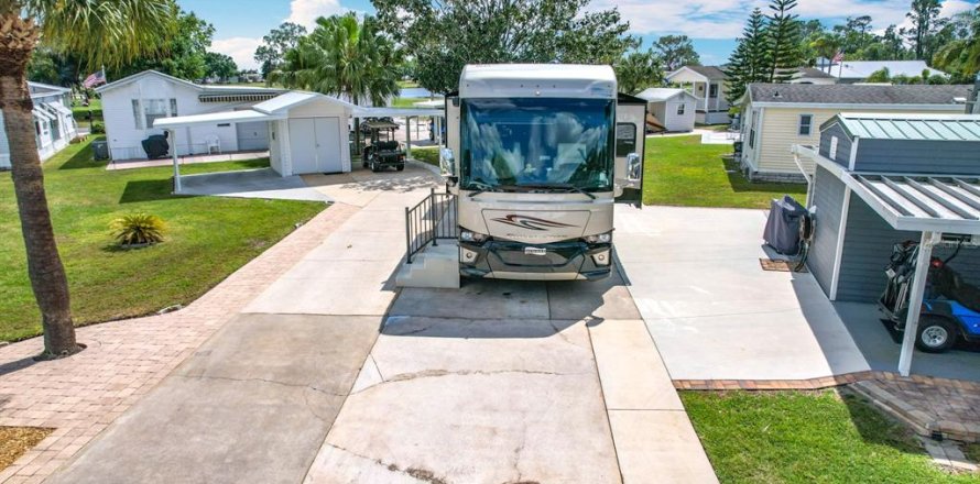 Land in Frostproof, Florida № 1722812