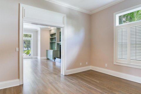 Casa en venta en Tampa, Florida, 5 dormitorios, 516.63 m2 № 1416009 - foto 5