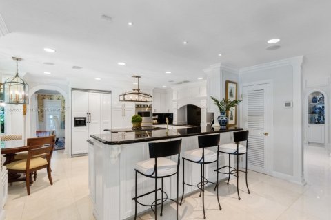 House in Palmetto Bay, Florida 6 bedrooms, 436.08 sq.m. № 2186868 - photo 30