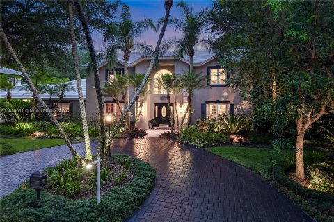 House in Palmetto Bay, Florida 6 bedrooms, 436.08 sq.m. № 2186868 - photo 2