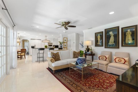 House in Palmetto Bay, Florida 6 bedrooms, 436.08 sq.m. № 2186868 - photo 26
