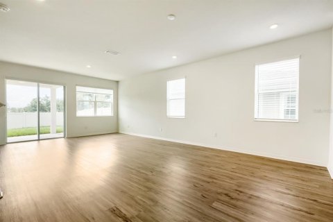 Villa ou maison à vendre à Zephyrhills, Floride: 4 chambres, 195.75 m2 № 2284001 - photo 3