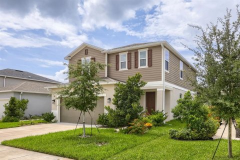Villa ou maison à vendre à Zephyrhills, Floride: 4 chambres, 195.75 m2 № 2284001 - photo 2