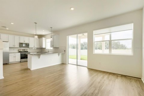 Villa ou maison à vendre à Zephyrhills, Floride: 4 chambres, 195.75 m2 № 2284001 - photo 6