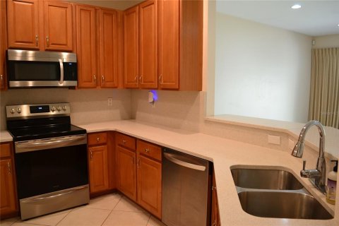 Touwnhouse à louer à Madeira Beach, Floride: 2 chambres, 141.58 m2 № 2209190 - photo 6