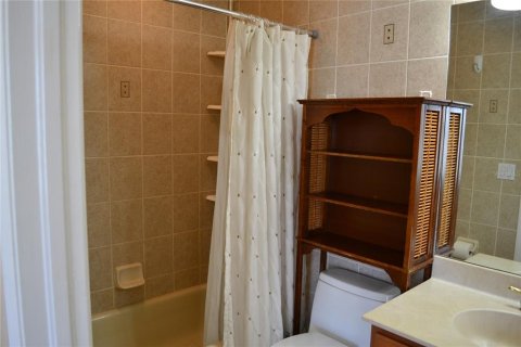 Touwnhouse à louer à Madeira Beach, Floride: 2 chambres, 141.58 m2 № 2209190 - photo 20