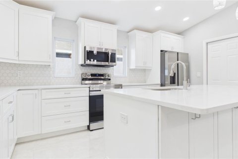 Casa en venta en Tampa, Florida, 3 dormitorios, 118.54 m2 № 2429227 - foto 14