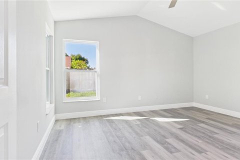 Casa en venta en Tampa, Florida, 3 dormitorios, 118.54 m2 № 2429227 - foto 25