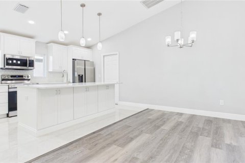 Casa en venta en Tampa, Florida, 3 dormitorios, 118.54 m2 № 2429227 - foto 11