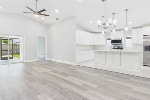 Casa en venta en Tampa, Florida, 3 dormitorios, 118.54 m2 № 2429227 - foto 9