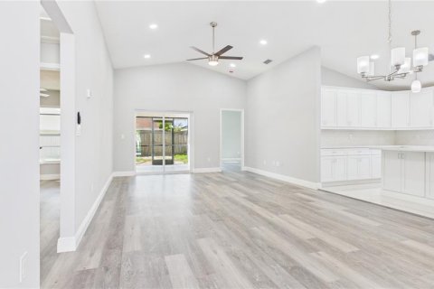 Casa en venta en Tampa, Florida, 3 dormitorios, 118.54 m2 № 2429227 - foto 8