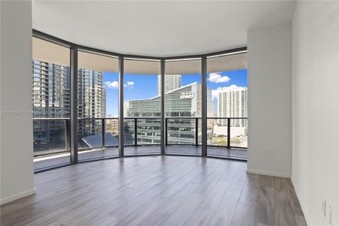 Condo in Miami, Florida, 3 bedrooms  № 1581542 - photo 14