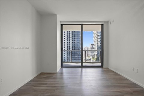 Condo in Miami, Florida, 3 bedrooms  № 1581542 - photo 19