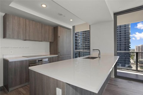 Condo in Miami, Florida, 3 bedrooms  № 1581542 - photo 11