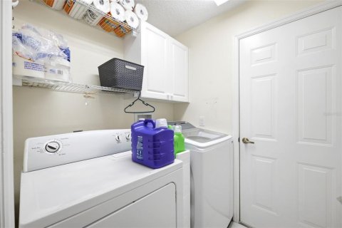 House in Spring Hill, Florida 3 bedrooms, 169.08 sq.m. № 2092016 - photo 15