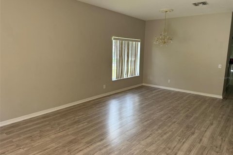 Casa en alquiler en Tampa, Florida, 3 dormitorios, 176.24 m2 № 1850087 - foto 5