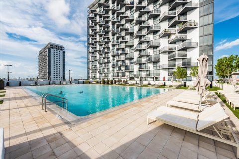 Condo à Doral, Floride, 2 chambres № 2077112
