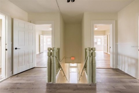 Immobilier commercial à vendre à Tarpon Springs, Floride: 589.93 m2 № 2272778 - photo 4