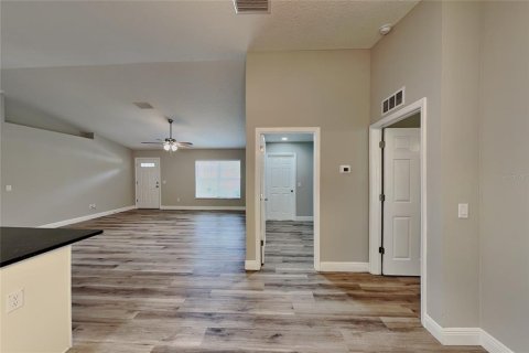 Villa ou maison à louer à Citrus Springs, Floride: 3 chambres, 133.59 m2 № 2395689 - photo 7