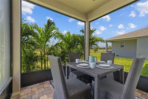 House in Parrish, Florida 5 bedrooms, 240.52 sq.m. № 1689941 - photo 4