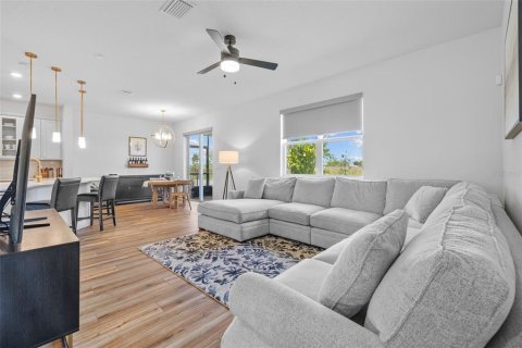House in Parrish, Florida 5 bedrooms, 240.52 sq.m. № 1689941 - photo 14