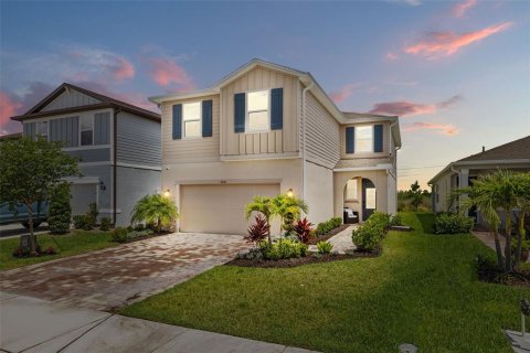 House in Parrish, Florida 5 bedrooms, 240.52 sq.m. № 1689941 - photo 1