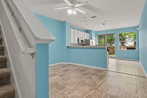 Townhouse in Kissimmee, Florida 3 bedrooms, 110.27 sq.m. № 2167066 - photo 3