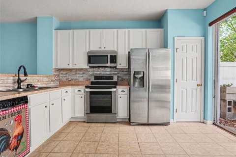 Townhouse in Kissimmee, Florida 3 bedrooms, 110.27 sq.m. № 2167066 - photo 7