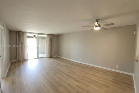 Copropriété à vendre à Margate, Floride: 2 chambres, 92.9 m2 № 2033938 - photo 11