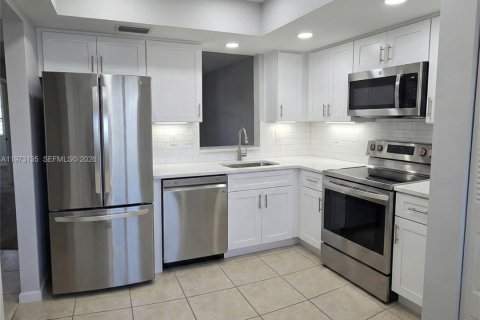 Copropriété à vendre à Margate, Floride: 2 chambres, 92.9 m2 № 2033938 - photo 7