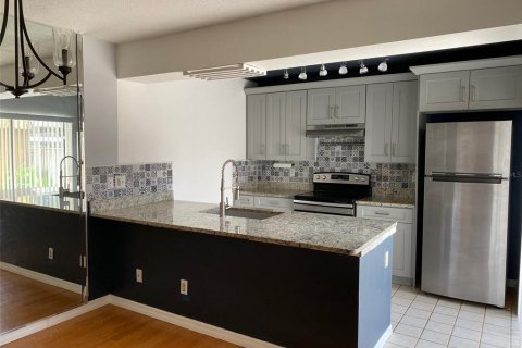 House in Leesburg, Florida 2 bedrooms, 119.66 sq.m. № 2203868 - photo 20