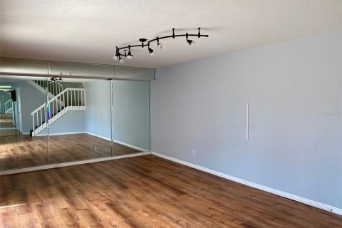 House in Leesburg, Florida 2 bedrooms, 119.66 sq.m. № 2203868 - photo 4