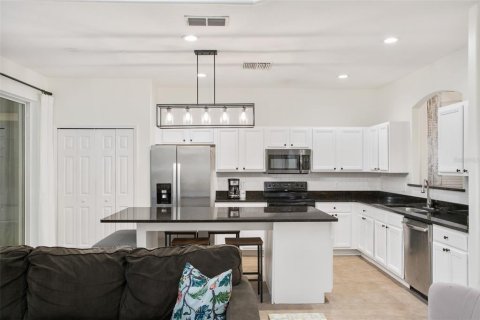 Villa ou maison à vendre à Kissimmee, Floride: 7 chambres, 263.1 m2 № 1625703 - photo 10