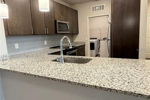 Apartment in Kissimmee, Florida 1 bedroom, 82.31 sq.m. № 2150551 - photo 4