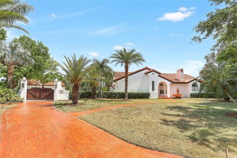 Casa en venta en Windermere, Florida, 5 dormitorios, 306.58 m2 № 1654030 - foto 2