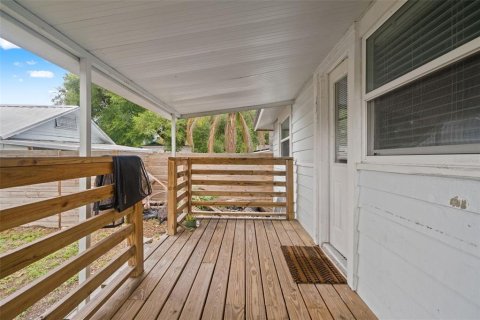House in Tampa, Florida 3 bedrooms, 145.3 sq.m. № 2138713 - photo 25