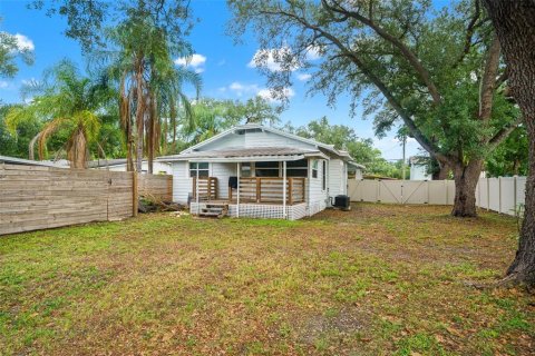 House in Tampa, Florida 3 bedrooms, 145.3 sq.m. № 2138713 - photo 28