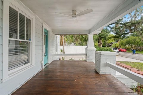 House in Tampa, Florida 3 bedrooms, 145.3 sq.m. № 2138713 - photo 4