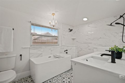 House in Tampa, Florida 3 bedrooms, 145.3 sq.m. № 2138713 - photo 22